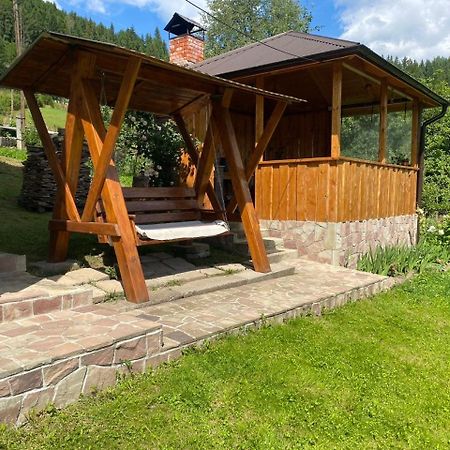 Underhills House Lägenhet Jaremtje Exteriör bild